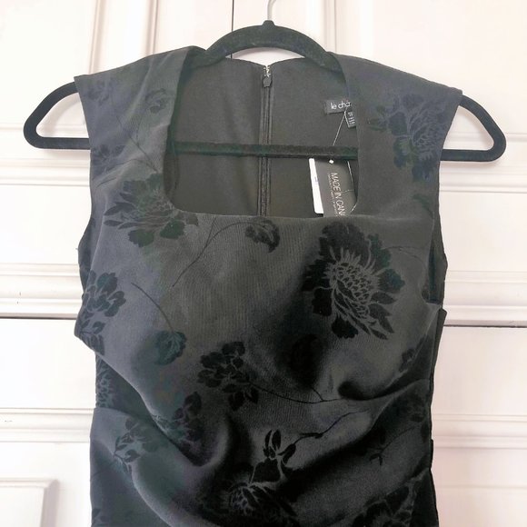 *NWT*Black Sheath Dress with Floral Velvet Detailing - Made in Canada - Size XXS - Picture 3 of 14